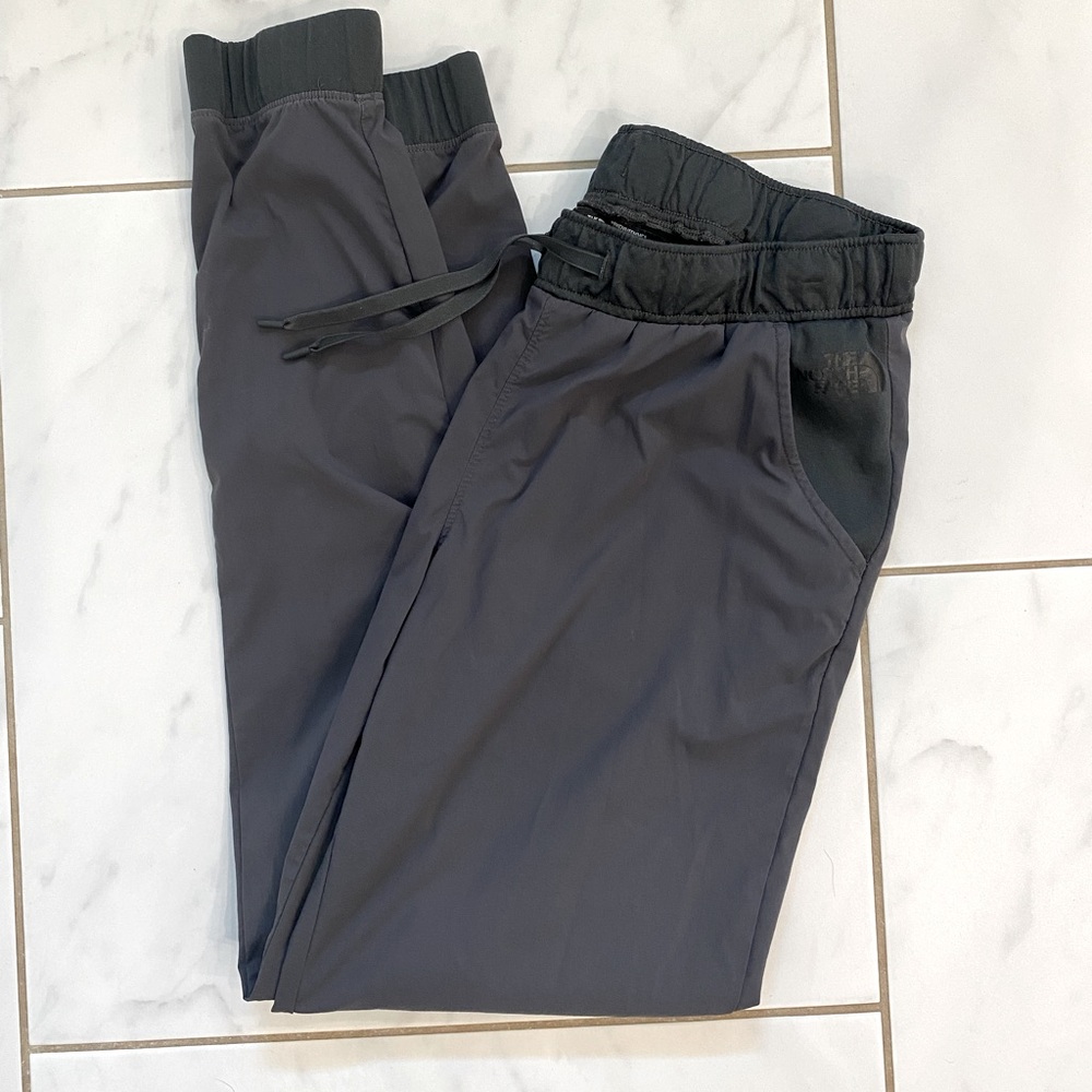 EUC Women’s The North Face Flashdry Base Layer/Shell Joggers